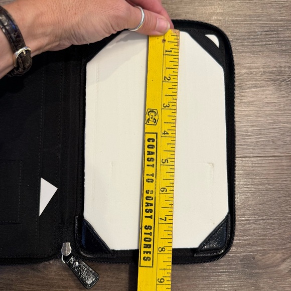 Coach Signature Black & White E-Reader Case - Picture 5 of 6